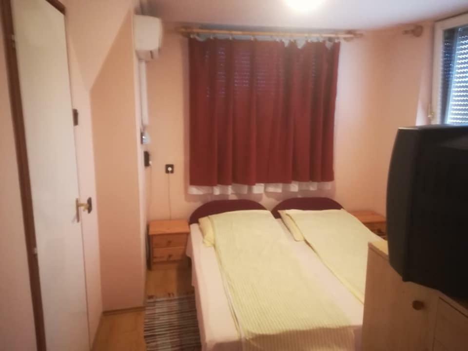 Karika Vendeghaz Apartment Hajduszoboszlo Luaran gambar